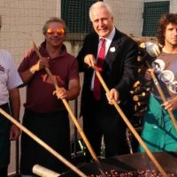 Feste d’autunno: folla record alla sagra delle frugiate a Vellano, domenica bis