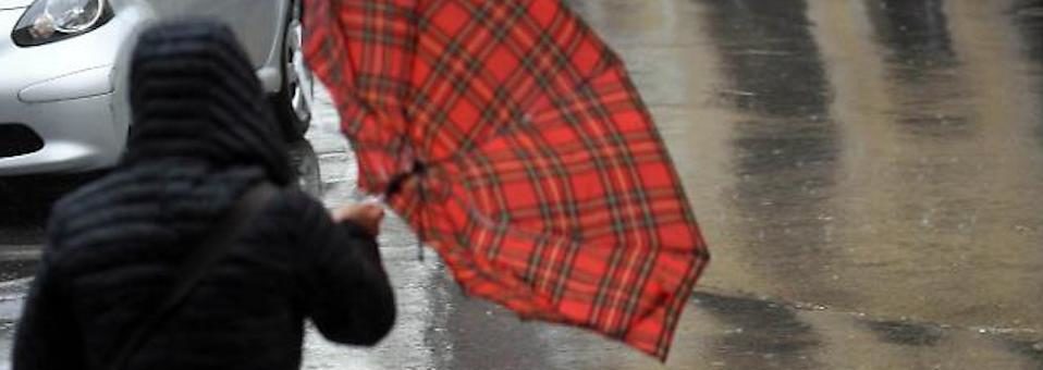 Si aggrava il maltempo in Toscana, allagamenti nel fiorentino: l’allerta arancione in Valdinievole prorogata fino a sabato 15 marzo. I provvedimenti dei sindaci