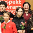 Giovani talenti della musica di scena sul palco della “Rheinischen Musikschule Köln” a Colonia