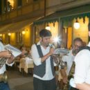 Cena sotto le stelle e musica per i turisti in via Cavallotti: l’evento si ripete da 38 anni