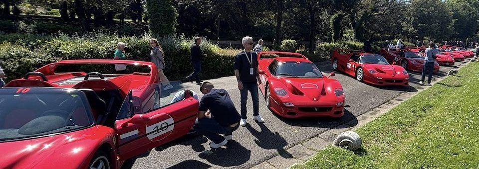 Parole della domenica, il prestigioso tour delle rosse “Ferrari F50 Legacy” incanta Montecatini, John Elkann ammira il Tettuccio