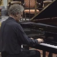Parole della domenica, lo speciale regalo di Andrea Lucchesini alla sua città: un concerto per la chiesa del Carmine