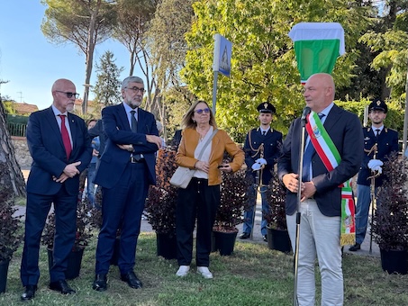 Intitolato a Emanuela Loi, agente di scorta di Borsellino, il giardino pubblico davanti al Commissariato
