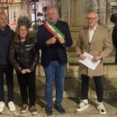 Parole della domenica, regali speciali nell’uovo di Pasqua per la città: luci per la centenaria fontana in piazza e pulizia nel giardino della parte storica dell’Excelsior