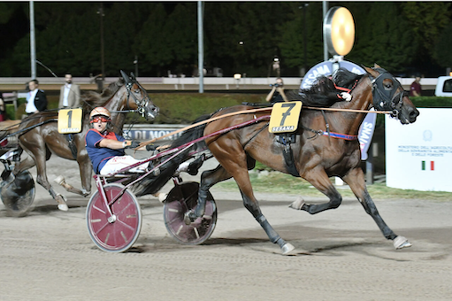 La stagione all’Ippodromo Sesana è entrata nel vivo: Inimitabile trionfa nel Gran premio Terme e Memorial Vivaldo Baldi